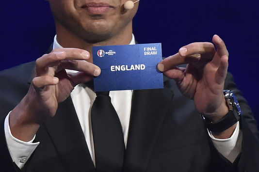 4851875_6_1c57_tirage-de-l-euro-2016-le-12-decembre-2015-a_db58193b2938943f9fd2124deb1ea239